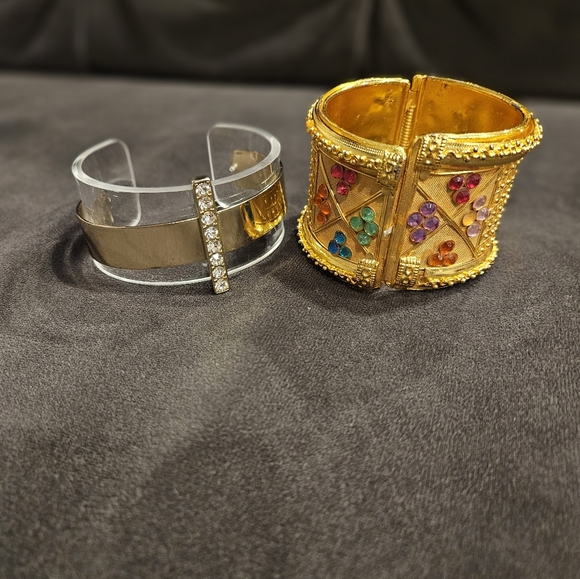 Costume Jewlery bracelet set - Picture 4 of 5